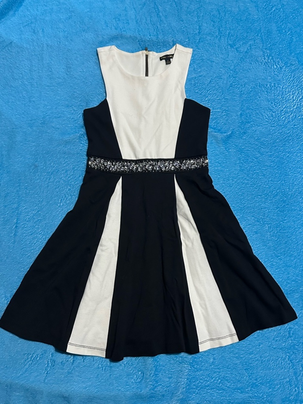 Girls' Black & White Jewel-Waist Formal Dress